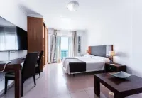 Toboso Apar - Turis Hotels in Nerja