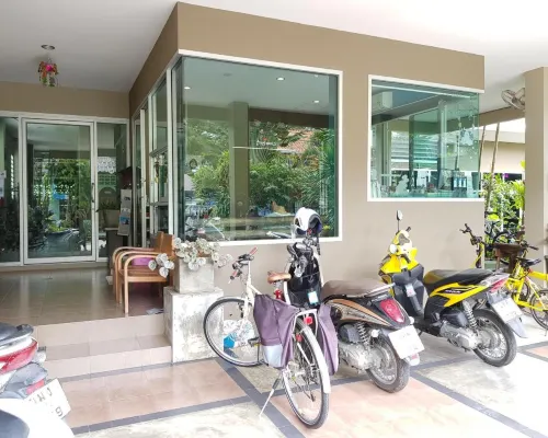 Benjamas Place Area Publik Photos