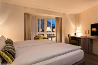 PLATZHIRSCH ZÜRICH- Downtown Boutique Hotel & Sushi Lounge
