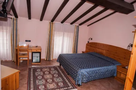 Hotel Vittoria Отели в г. Bezzecca