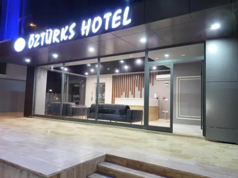 أوزتركس هوتل