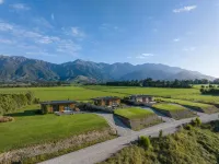 Glenburn Coastal Retreat Hotels in Hapuku