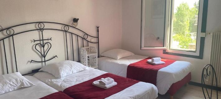 Hostellerie de La Source Các khách sạn ở Arles