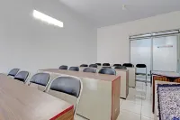 Capital O 92929 Hotel New Tirta Kencana Syariah Hotels in Kecamatan Tegal Timur