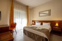 The Originals Boutique, Hotel l'Occitan, Aubagne Hotels in La Bouilladisse