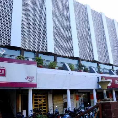Hotel Ashray