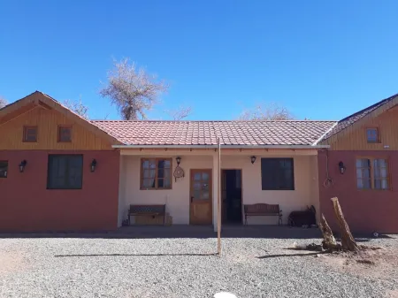 Hospedaje Atitur Отели рядом с достопримечательностью «Centro San Pedro Atacama»