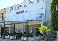 Guesthouse Aurora