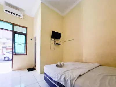 Kanca 808 RedPartner Hotel dekat Kolam pancing blt
