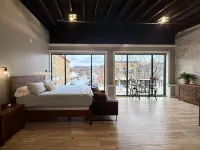 The Benjamin Hotel