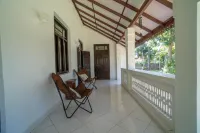 Bird Of Paradise - Ahangama Villa