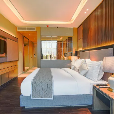 Luxe Stayz Signature Отели рядом с достопримечательностью «Колледж Хальса»