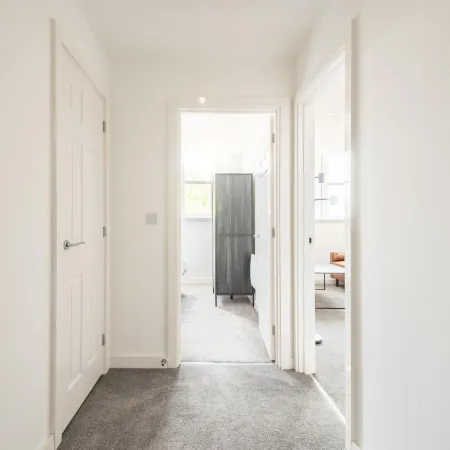 Thornhill House by Guestz