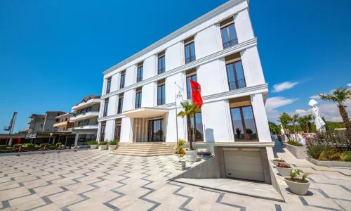 Fiore Hotel