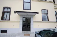 Apartment Tržaška with Free Parking Hotels in Trnovo District