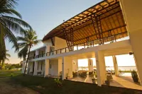 Villa Santé Hotels in Puttalam