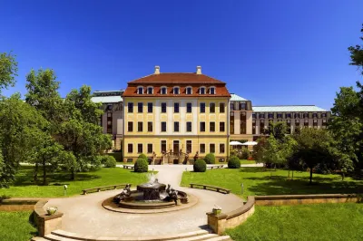 Bilderberg Bellevue Hotel Dresden Các khách sạn gần The world of the GDR