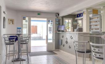Hotel les Palmiers En Camargue