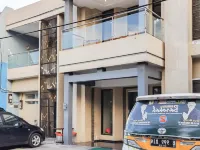 My Hommy Homestay Mitra RedDoorz Các khách sạn ở Sukolilo
