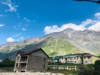 Paradise Kazbegi فنادق في Kazbegi