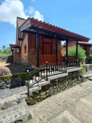 Jala Sutra Cottages Hotels in Glagah