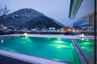 Hotel Auszeit Hotels in Maurach