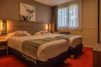 Logis Hotel le Lac Hotels near Lac de Serre-Poncon