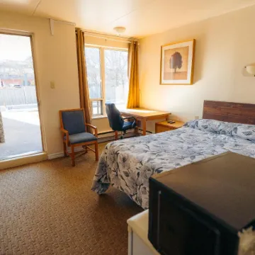 Clarkson Village Motel, 1815 Lakeshore Rd West Mississauga 브래들리 박물관 주변 호텔