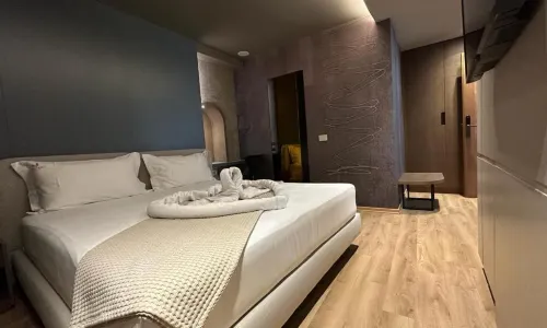 Hani I Gjelit Hotel, Korce