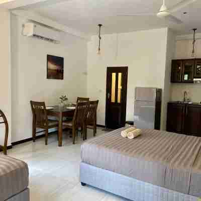 Aura Rooms