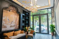 Grand Luxury Hotel