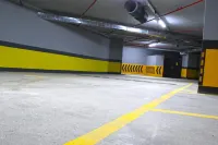 Ramada Plaza by Wyndham Ordu - 停車場