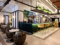 SkynestResidences by CityBlue, Nairobi Westlands Отели рядом с достопримечательностью «Торговый центр The Sarit Centre»