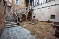 호텔 카 노빌레 코너 Scuola Grande dei Carmini 주변 호텔