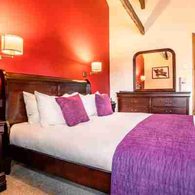 The Village Inn Rooms