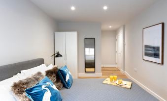 Hampden Apartments - the Diana