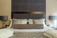 Mansio Suites The Headrow Hotel a 