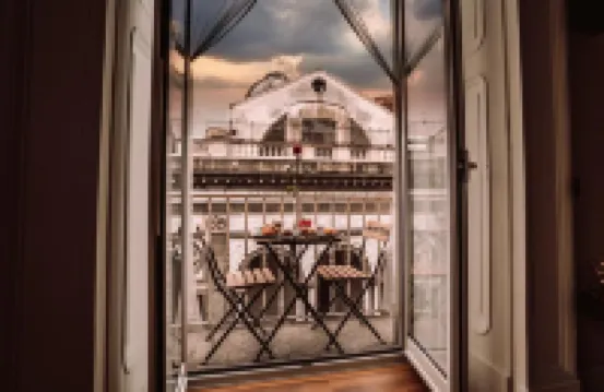 โนวา เรอเลส์