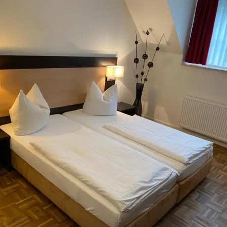 Altes Pfarrhaus Отели в г. Эрнст