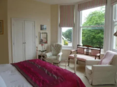 Laurel House