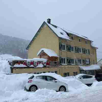 Hôtel Les Mouflons Hotel Exterior