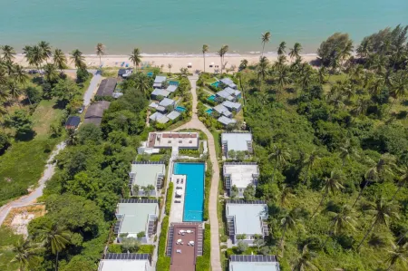 Seanery Beach Resort