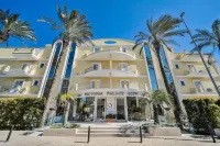 Victoria Palace Hotel & Zen Wellness Hotel dekat Beach of Purity
