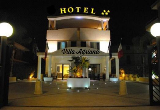 O.C. 호텔 빌라 아드리아나 외관 이미지