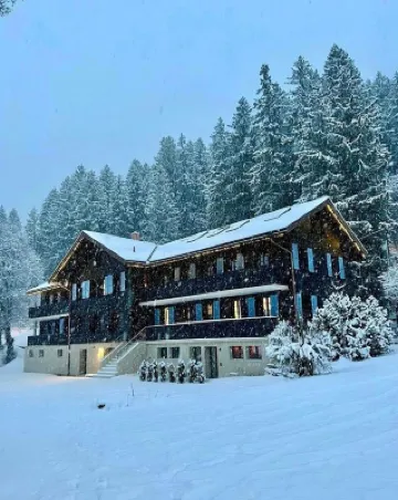 Eiger View Alpine Lodge