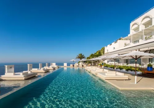 Furore Grand Hotel فنادق في فوروري