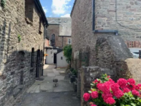 ザ ビーコンズ ゲストハウス ブレコンのホテル