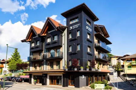 Harmony Suite Hotel Отели в г. Бракка