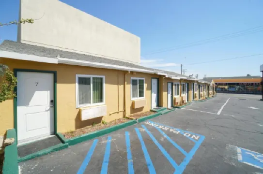 Signal Hill Motel Beach Motel