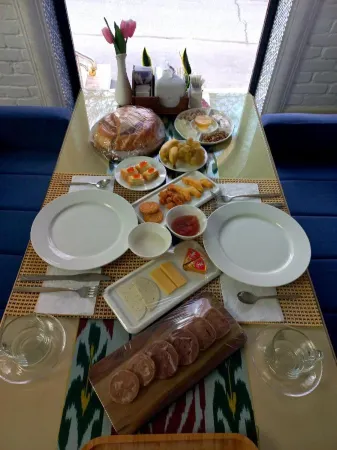 Khan Orda Hotel Отели рядом с достопримечательностью «ИСПОЛНИТЕЛЬНЫЙ КОМИТЕТ РЕГИОНАЛЬНОЙ АНТИТЕРРОРИСТИЧЕСКОЙ СТРУКТУРЫ ШАНХАЙСКОЙ ОРГАНИЗАЦИИ СОТРУДНИЧЕСТВА»